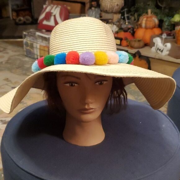 Forever 21 Raffia Sun Hat Paper Vacation Beach Color Puff Balls Wide Brim S / M - Picture 1 of 6